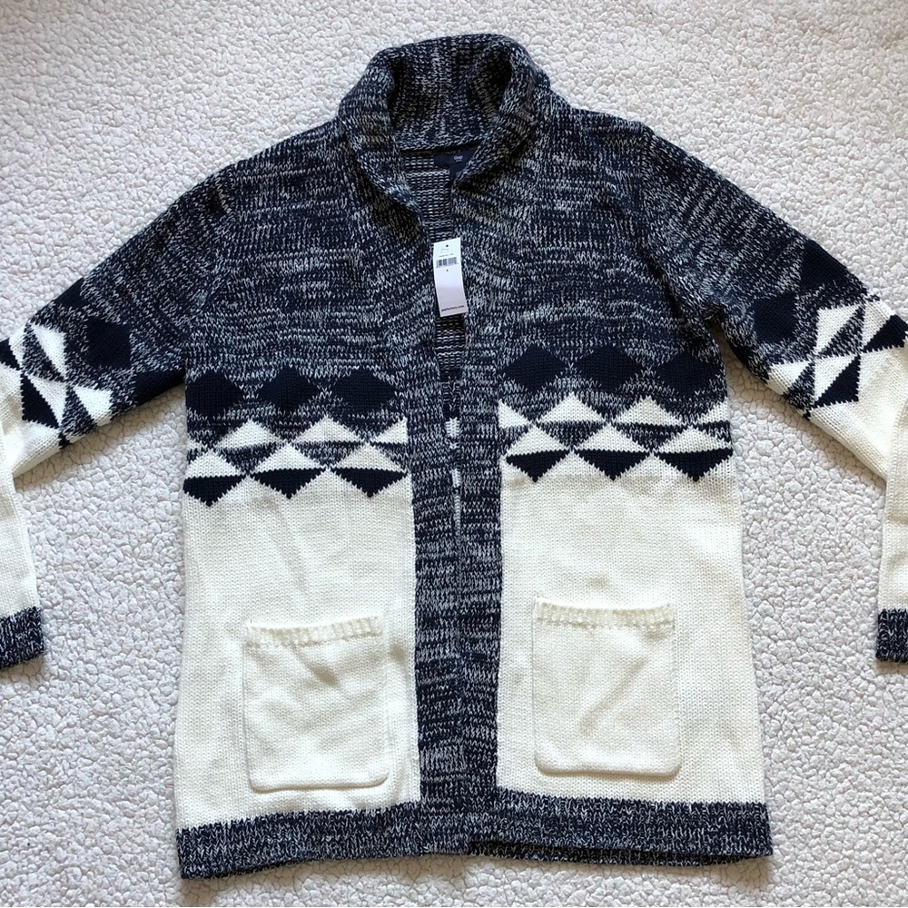 New Gap Sweater for women, size: small, navy blue, white, pockets